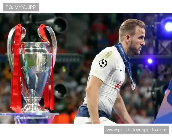 凯恩二次进攻倒地铲射,热刺再次点燃比赛氛围 凯恩二次进攻倒地铲射,热刺再次点燃比赛氛围