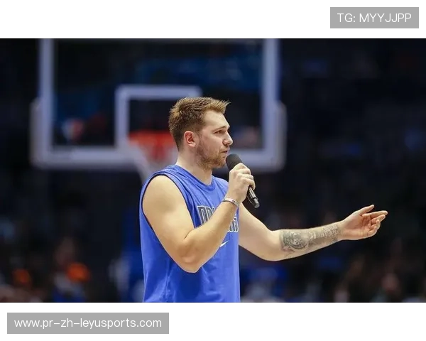 独行侠的韧性与魅力：东契奇后撤步三分的稳稳写意