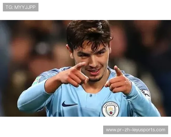 曼城青年前锋首秀惊艳全场破门，未来星光闪耀！